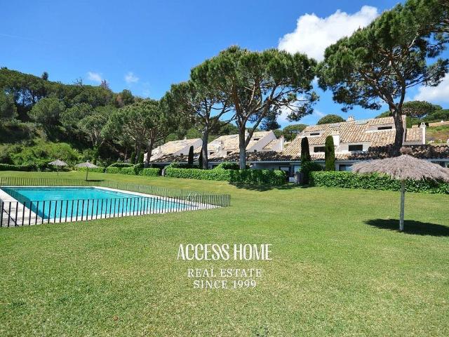 Casa adosada en alquiler en Sant Vicenç de Montalt, de 241 m² 5 habitaciones por 3.500