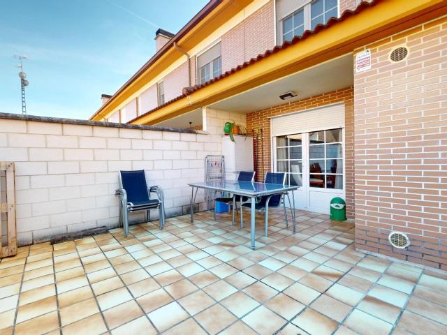 Casa adosada en Arroyo de la Encomienda