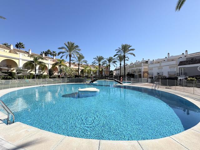 Casa Adosada en Bahia De Marbella Marbella
