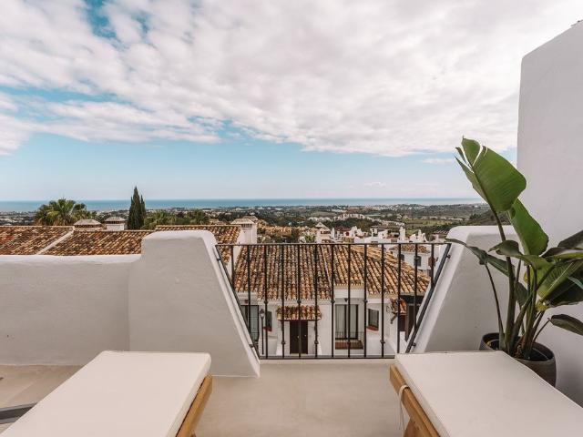 Casa Adosada en Los Arqueros Benahavis