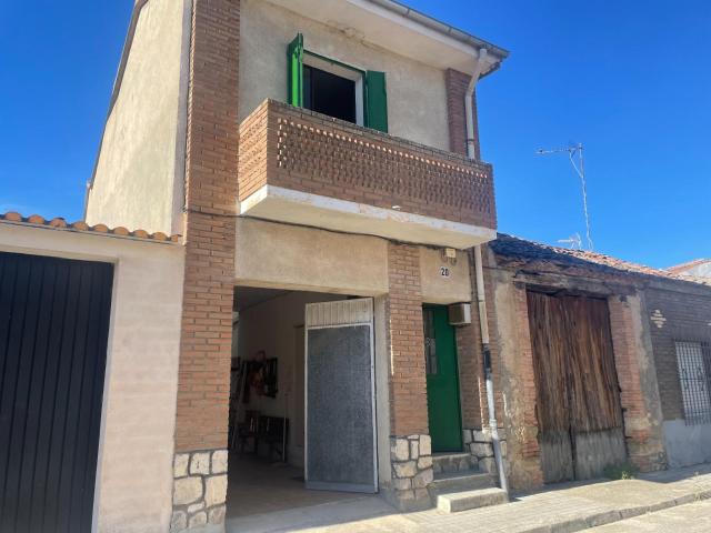 Casa adosada en Mozoncillo