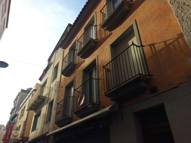 Casa adosada en plena centro y zona comercial