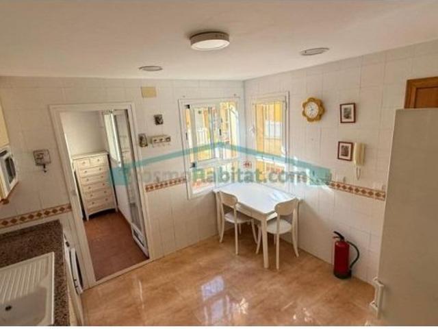Casa adosada en primera línea de golf – exclusividad, luz y amplitud en Alicante