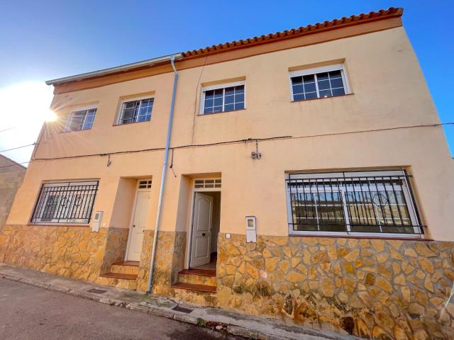 Casa adosada en Requena