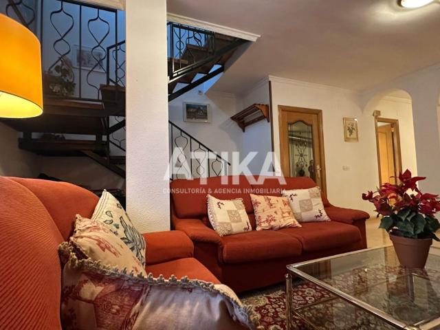 CASA ADOSADA EN VENTA ALBAIDA