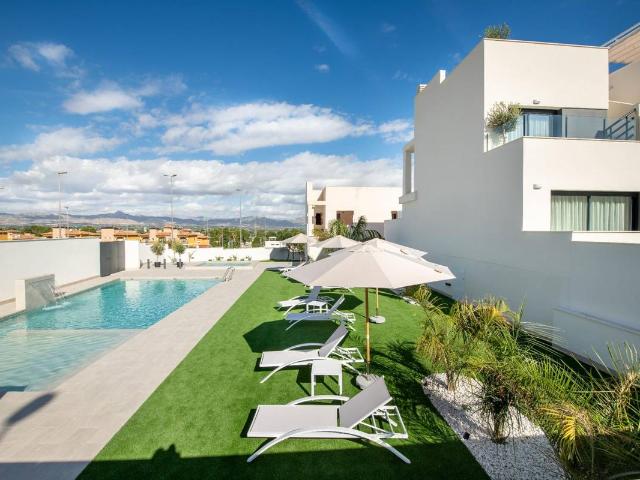 Casa adosada en Venta en Cox