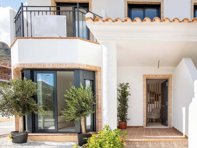 Casa adosada en Venta en Cox