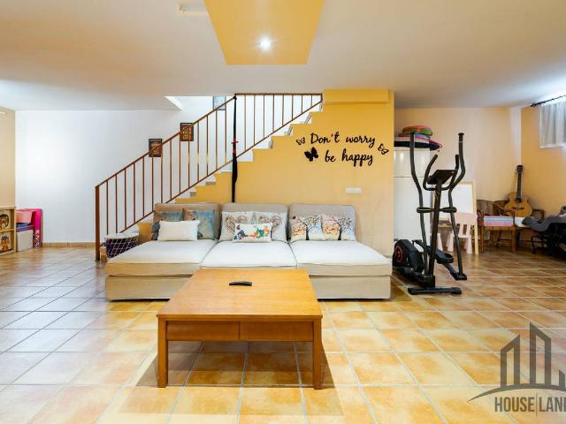 Casa adosada en Venta en Cobeña