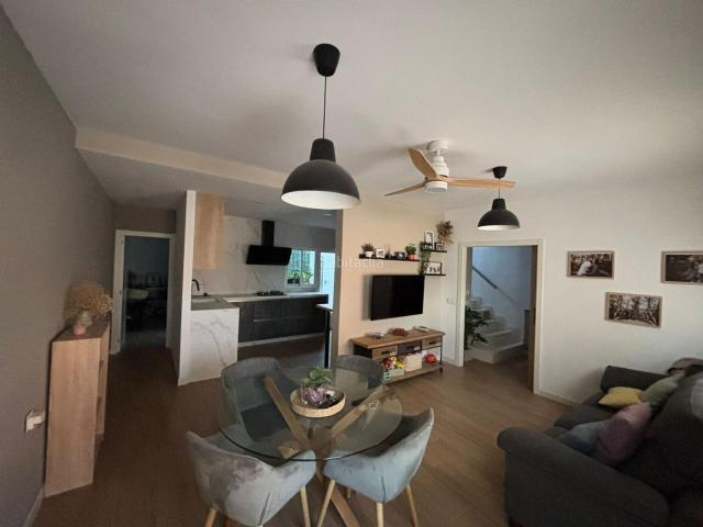 Casa adosada en venta en Cocentaina. Chalet pareado en venta en COCENTAINA CERCA Avenida del País Valencià. Casas adosadas.
