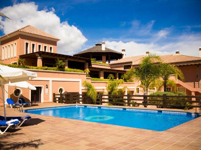 Casa adosada en Venta en Coín