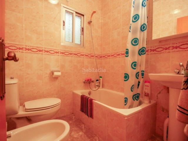Casa adosada en venta en Coín. VIVIENDA ADOSADA CON GRAN TERRAZA. Casas adosadas.