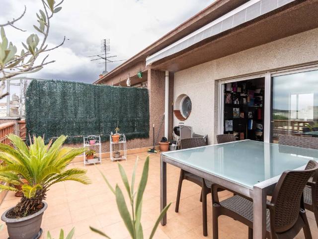 Casa adosada en Venta en Col.legis Nous