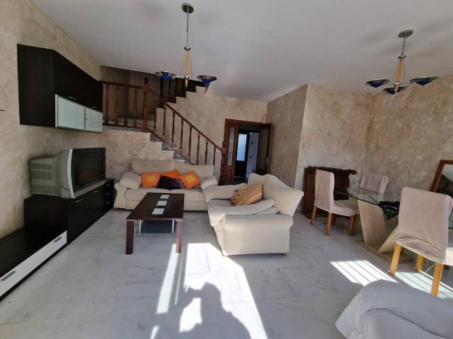 Casa adosada en Venta en Colegio Europa