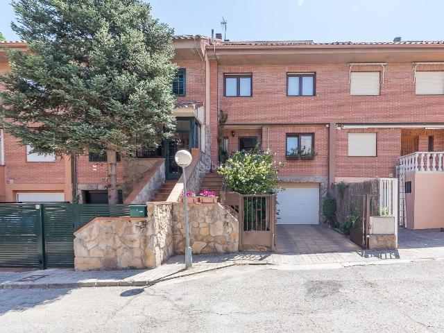 Casa adosada en venta en Collado Villalba, Villalba Pueblo. Chalet adosado en ColladoVillalba. Casas adosadas Collado.