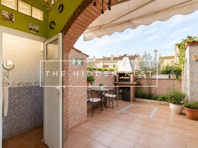 Casa adosada en venta en Collbató. Casa adosada con patio en el centro, en Collbató. Casas adosadas.