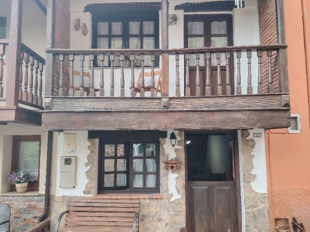 Casa adosada en Venta en Colunga