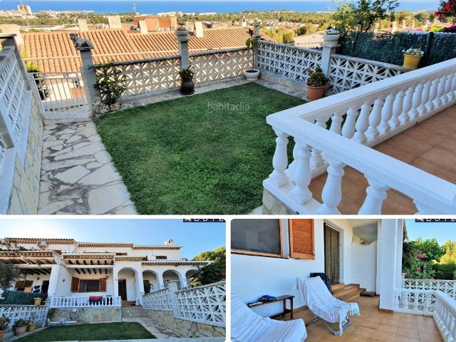 Casa adosada en venta en Coma ruga, Els Masos Els Garrofers Costa Dorada. Preciosa casa adosada con privilegiadas vistas al mar En Comarruga El Vendrell. Casas adosadas.
