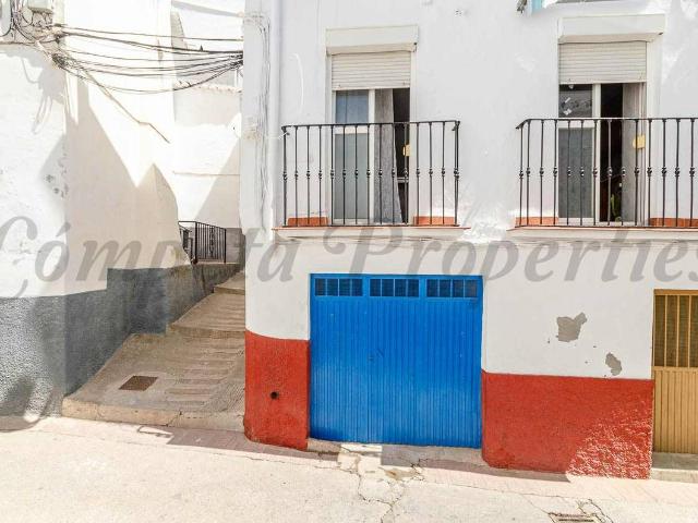 Casa adosada en Venta en Cómpeta