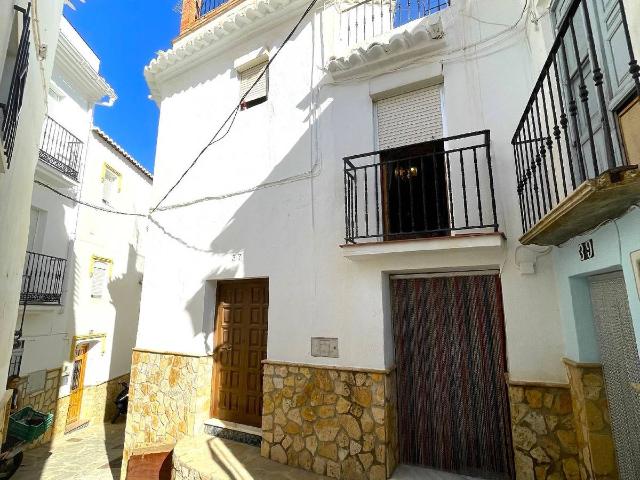 Casa adosada en Venta en Cómpeta