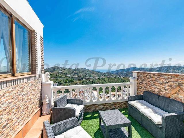 Casa adosada en Venta en Cómpeta