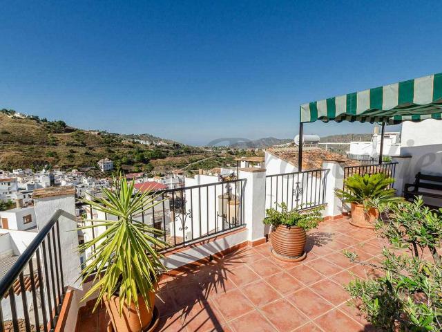 Casa adosada en Venta en Cómpeta