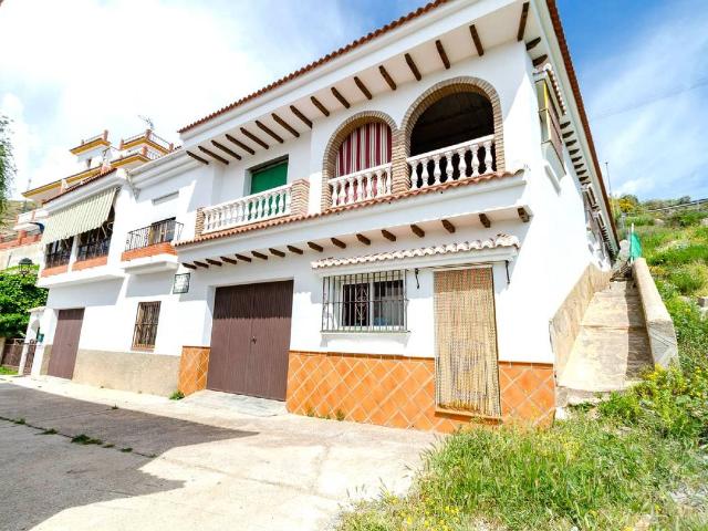 Casa adosada en Venta en Cómpeta