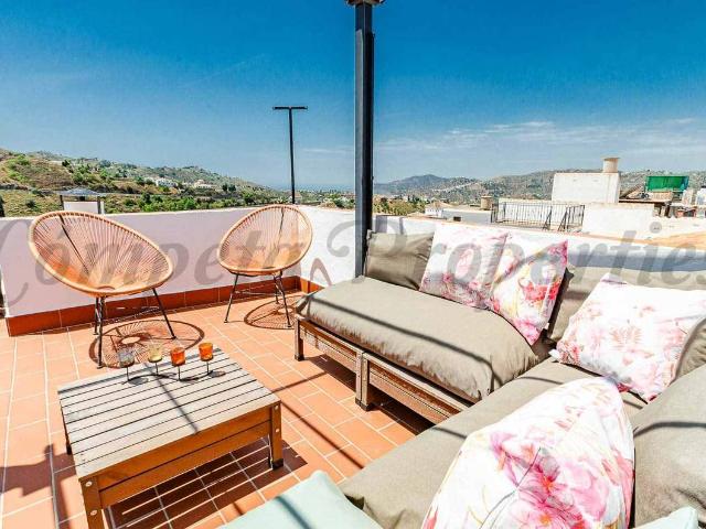 Casa adosada en Venta en Cómpeta