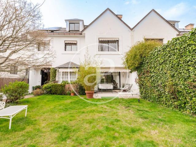 Casa adosada en Venta en Conde Orgaz Piovera