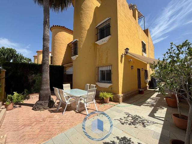 Casa adosada en Venta en Condequinto