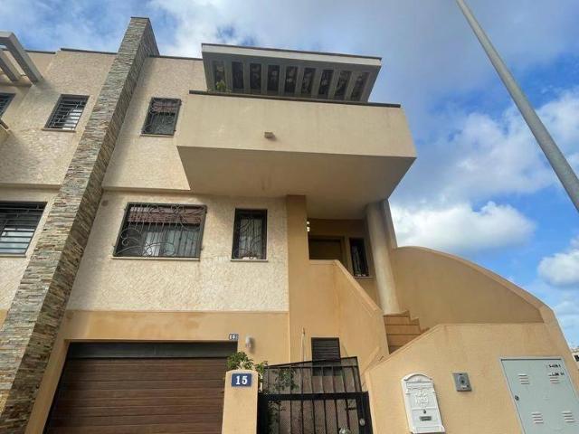 Casa adosada en Venta en Constitución