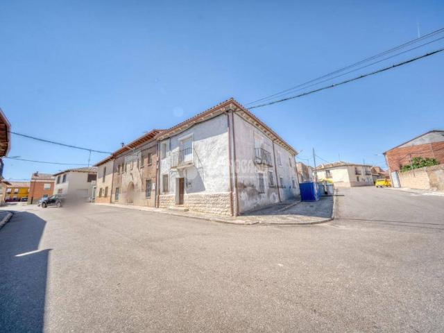Casa adosada en Venta en Corcos