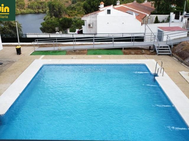 Casa adosada en venta en Córdoba, Las Jaras. BONITA CASA HIPOTECABLE EN LAS JARAS JUNTO AL LAGO. Casas adosadas.