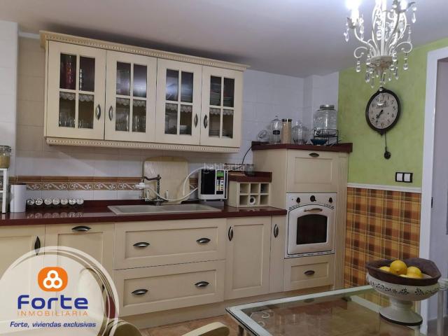 Casa adosada en venta en Córdoba, Paraíso Arenal La Colina. MAGNIFICO CHALET ADOSADO CON PISCINA PRIVADA EN PARAISO ARENAL. Casas adosadas.
