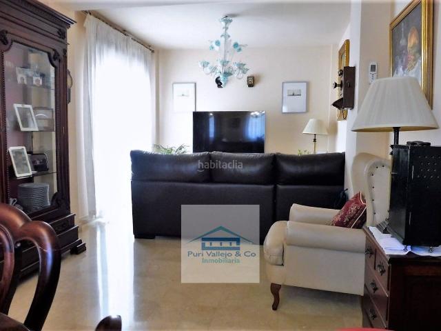 Casa adosada en venta en Córdoba, Poniente Norte Miralbaida Parque Azahara. Casa de reciente construcción en Avda. Arruzaffilla. Casas adosadas.