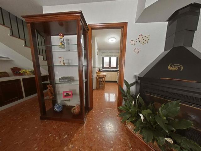 Casa adosada en venta en Córdoba, Sta. Marina San Andrés San Pablo San Lorenzo. Adosado zona santa marina. Casas adosadas.