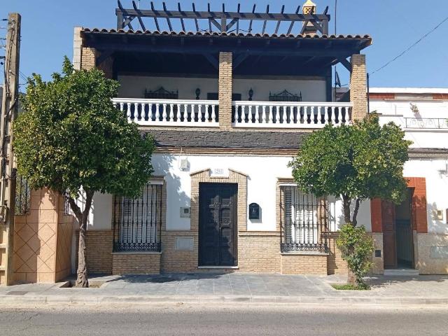 Casa adosada en Venta en Coria del Río