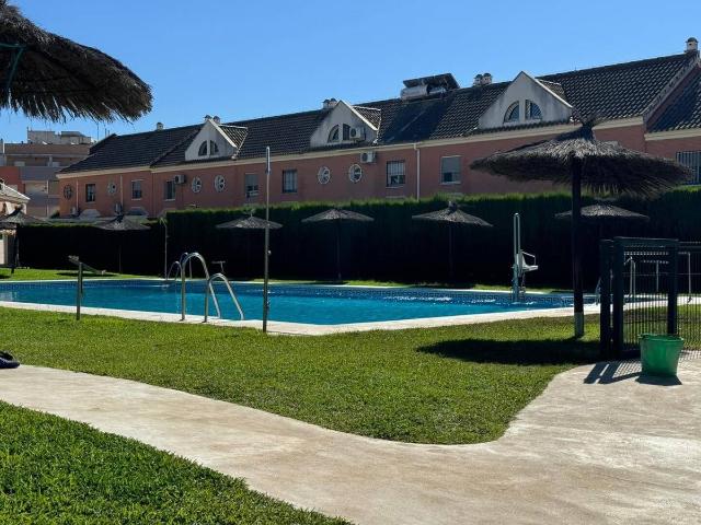 Casa adosada en Venta en Coria del Río