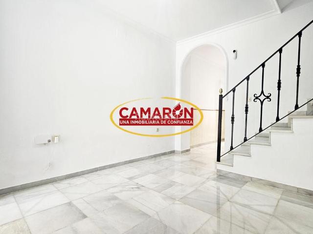 Casa adosada en venta en Coria del Río. Casas adosadas Coria del.