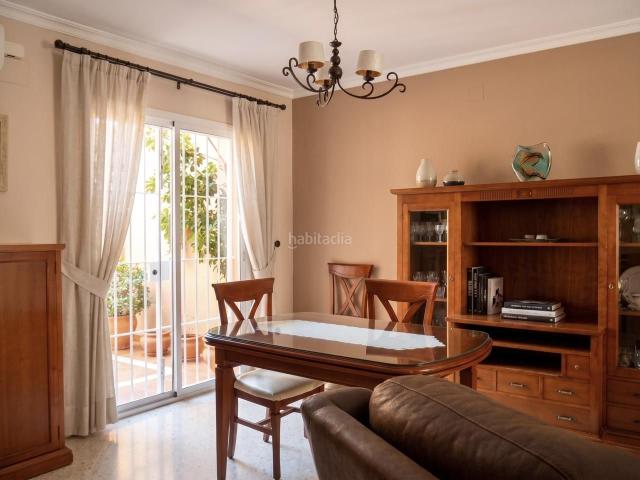 Casa adosada en venta en Coria del Río. Chalet Adosado en Residencial Privado. Casas adosadas Coria del.