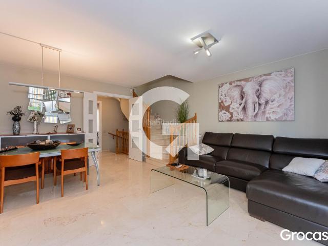 Casa adosada en venta en Cornellà de Llobregat, Riera. Espectacular casa en Cornellá de Llobregat. Casas adosadas Cornellà de.