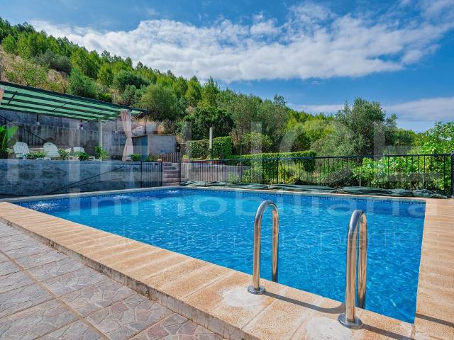 Casa adosada en Venta en Corral Nou Montros Estepar