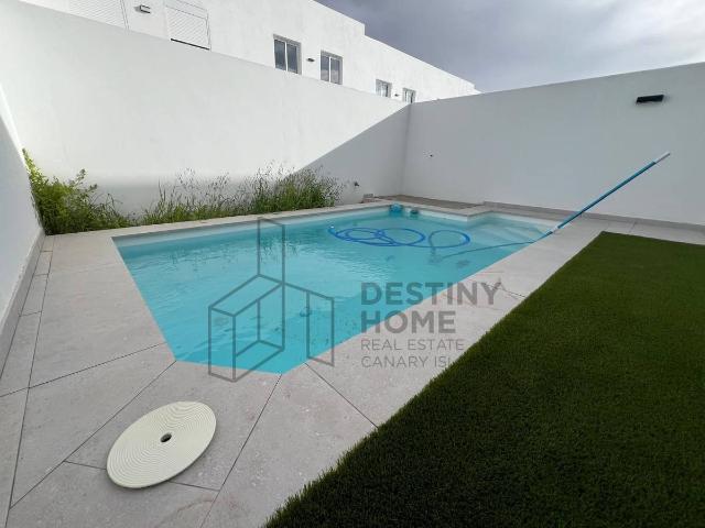 Casa adosada en Venta en Corralejo