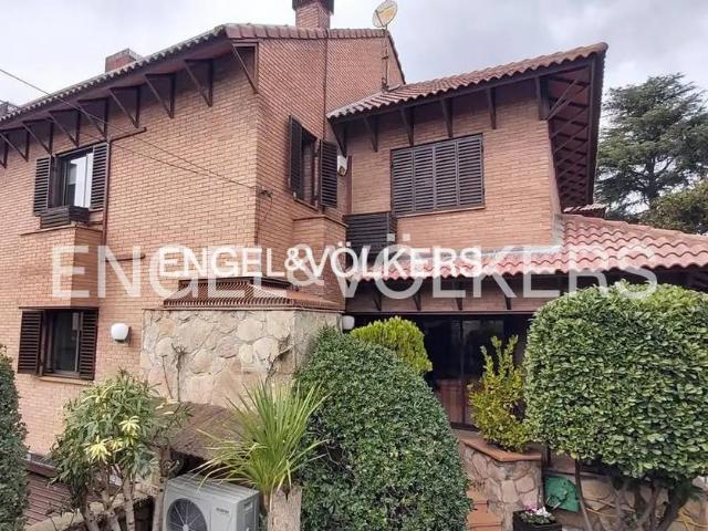 Casa adosada en Venta en Corralejos Campo de las Naciones