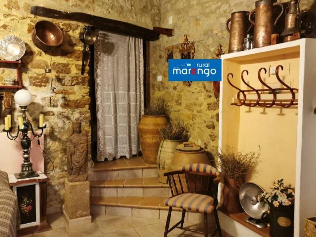 Casa adosada en Venta en Cortes de Arenoso