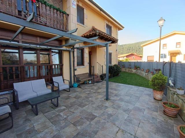 Casa adosada en Venta en Cortes Huertas