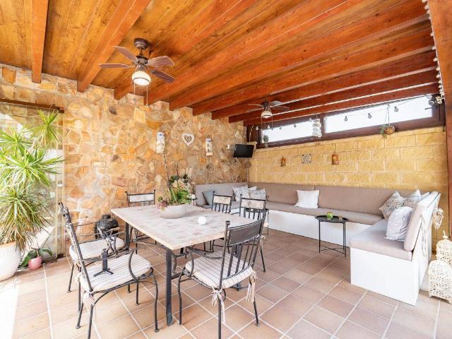 Casa adosada en Venta en Cortijo de Maza Finca Monsalvez El Olivar