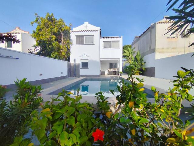 Casa adosada en Venta en La Barrosa