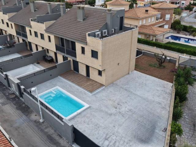 Casa adosada en Venta en Costa Norte