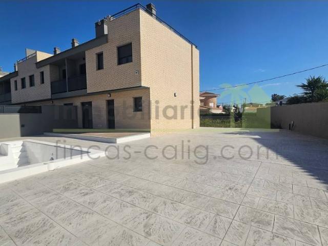 Casa adosada en Venta en Costa Norte