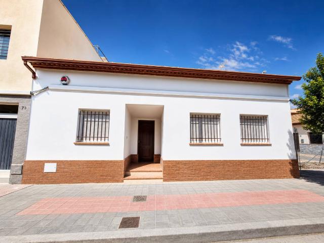 Casa adosada en Venta en Catral